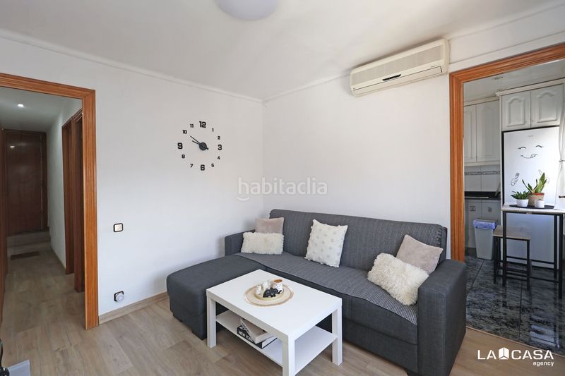 Foto ce30b04a-b909-4afa-adae-de0362c701bf. Pis a Can Vidalet Esplugues de Llobregat