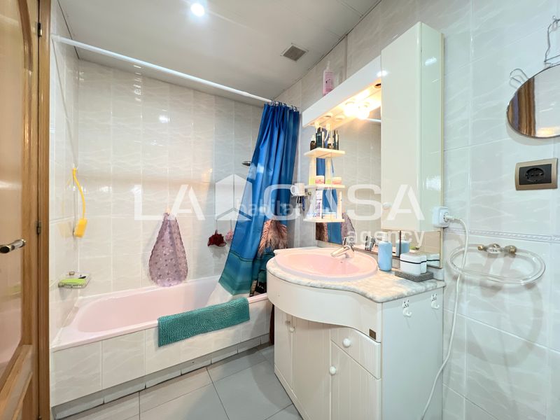 Foto f0d5d940-e164-4757-9157-53705cd715e3. Pis a Trinitat Vella Barcelona