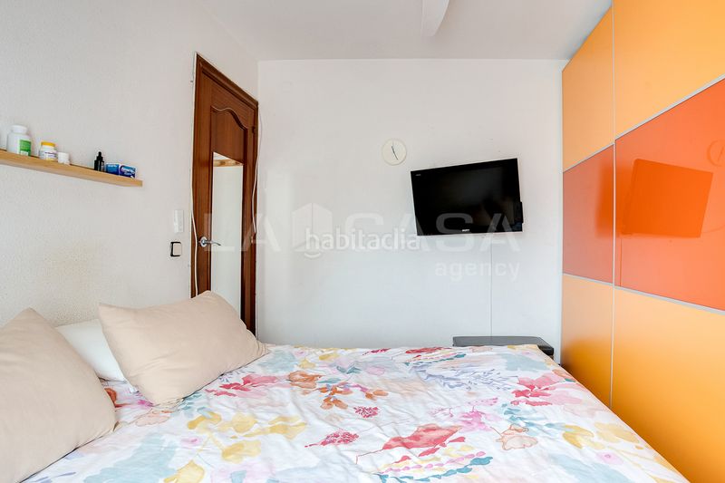 Foto ebe6e5d7-b81d-44b7-ac1c-2976440e31f0. Pis a Prosperitat Barcelona