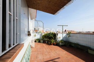 Attique  Carrer del japó