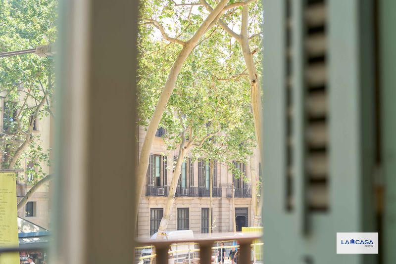 Foto 047d425c-a581-4d65-973b-25b18ec69b37. Pis a Raval Barcelona