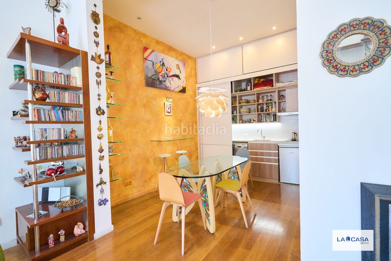 Foto 1705bb7a-83ba-4938-a542-e7ec65420dfd. Pis a Raval Barcelona