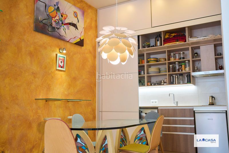 Foto 4bf5833f-2a8b-4328-b950-9a71b9ea31a4. Pis a Raval Barcelona