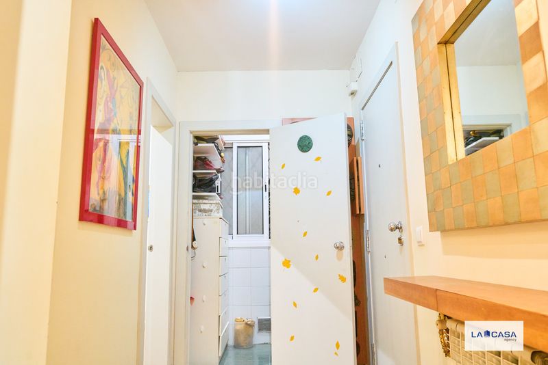 Foto 6ad48a9b-2c19-45cf-8f01-7747ac54d7ff. Pis a Raval Barcelona