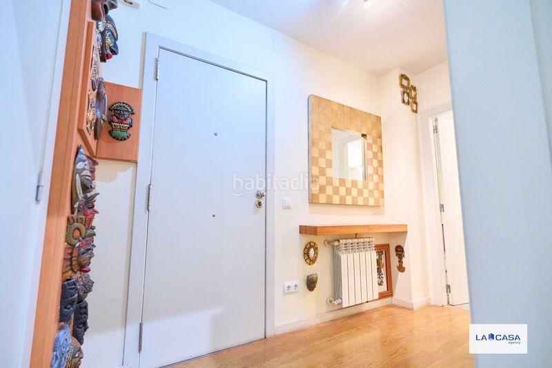 Foto 7dacbea3-19c6-41d0-b0ed-9576372149b8. Pis a Raval Barcelona