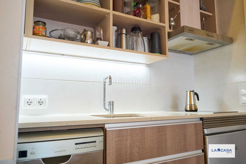 Foto 9f86d776-b5a0-4fab-8171-f4da97c89bd0. Pis a Raval Barcelona