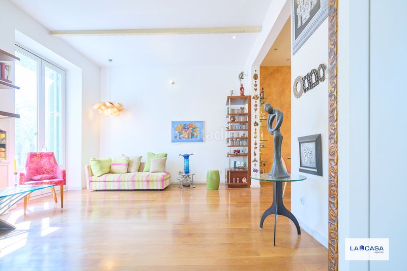 Foto e930db1a-2cc8-4023-95f6-9fb5bcd5eff9. Pis a Raval Barcelona