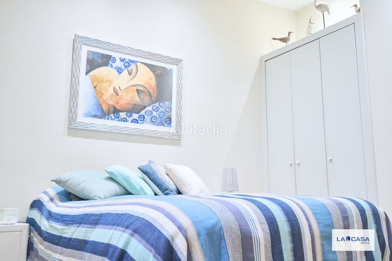 Foto fcf308cb-1077-40b2-9665-6d27548f37a6. Pis a Raval Barcelona