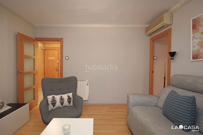 Foto bd9a69fa-23eb-477c-944d-19f0e877c356. Pis a Can Vidalet Esplugues de Llobregat