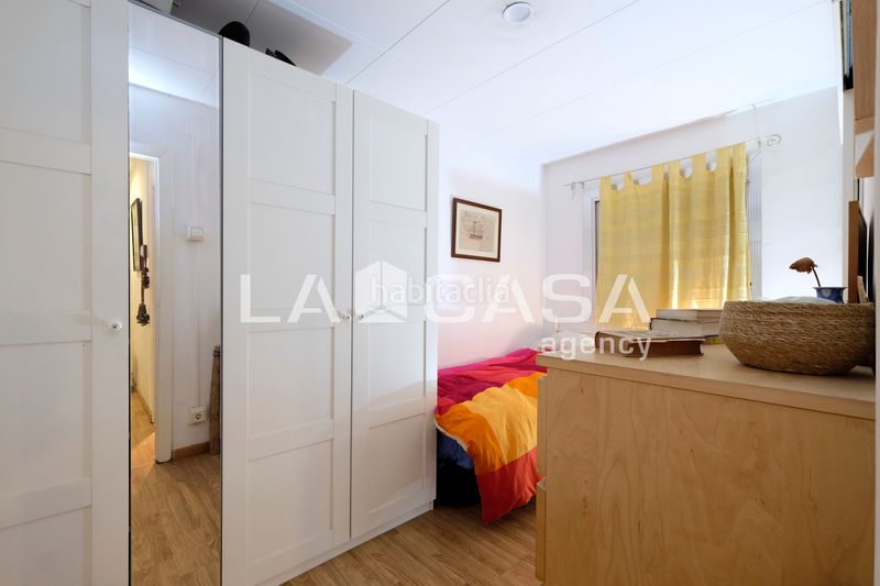 Foto 47936339-6569-43fa-87b0-b33ca3289e19. Pis a Turó de la Peira Barcelona