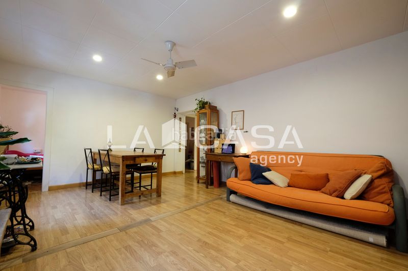 Foto 9d1a38d3-6f9b-436c-ad08-610d6dff0570. Pis a Turó de la Peira Barcelona