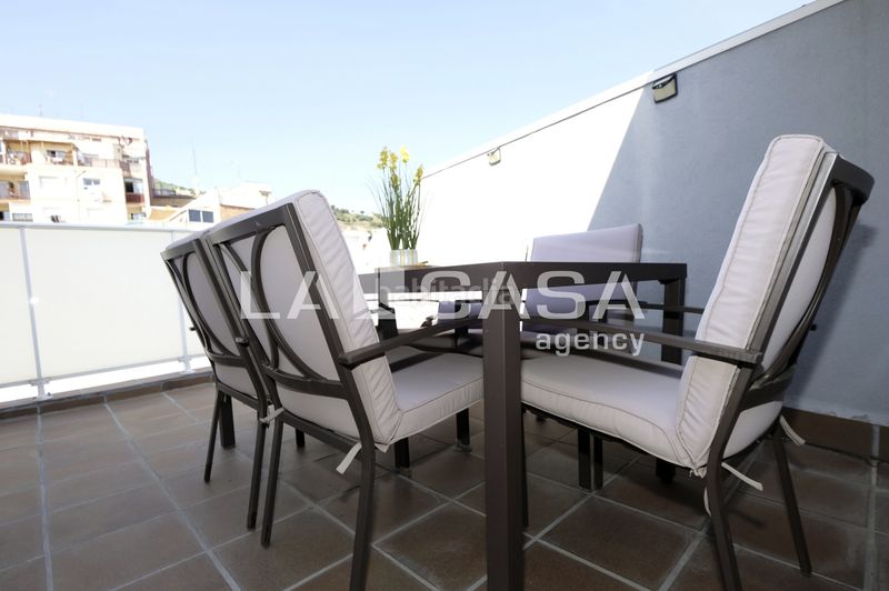 Foto 4d889436-9435-4b62-848d-89ee5a89b0ed. Àtic a Roquetes Barcelona