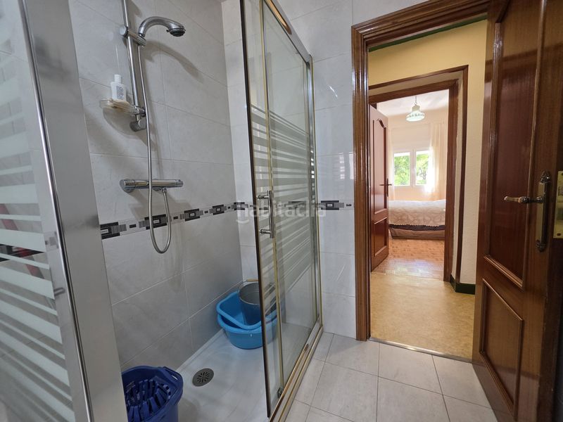 Foto c1d4d8a0-8131-49a3-8099-9b7db93a2187. Piso en Vista Alegre Madrid