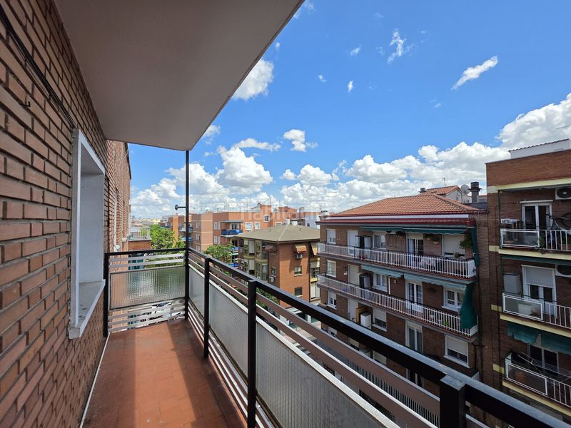 Foto 5efedea4-9353-465e-8cba-4f76d803303f. Piso en Vista Alegre Madrid