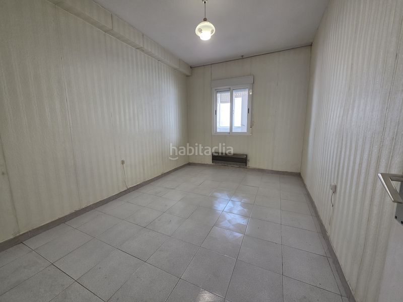 Foto a07b8cf7-60b2-49c8-84fe-6d3a23602135. Piso en Vista Alegre Madrid