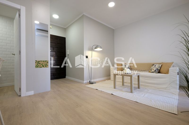 Foto 5b0611ad-47d4-4e83-b164-60a7889de973. Pis a Vilapicina - Torre Llobeta Barcelona
