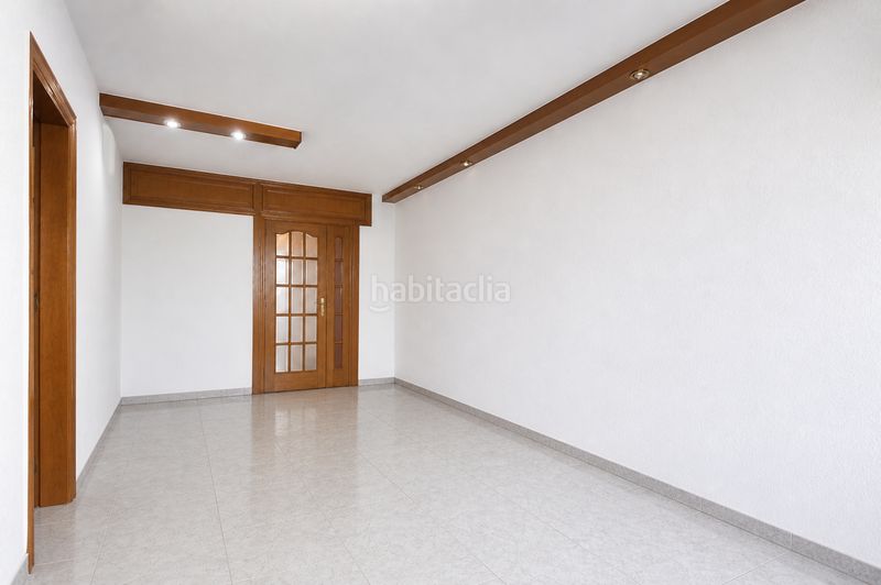 Foto 8f007a61-3fb2-4485-8c0d-79270bf7079e. Pis a Canyelles Barcelona