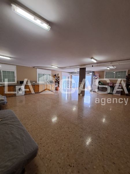 Foto ae55e6ec-cb28-43fb-a059-25634e3f8f12. Xalet amb piscina a Can Parellada Terrassa