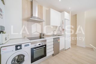 Pis  Avinguda del port. Piso reformado de 3 habitaciones en ayora  valencia