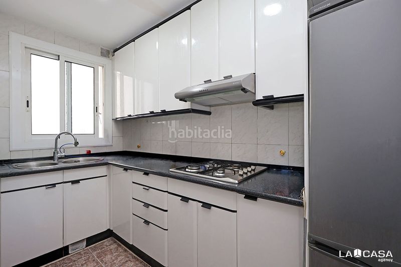 Foto 527f1b41-bb5a-475b-b473-58a80283077f. Pis amb calefacció a Santa Eulàlia Hospitalet de Llobregat (L´)