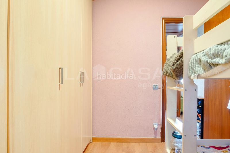 Foto d0649e46-f1de-40f1-b1bb-79cbbd7e8ef5. Pis amb aparcament a Besòs - Maresme Barcelona