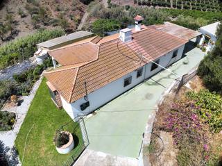 Xalet  Benajarafe alto. Casa de campo