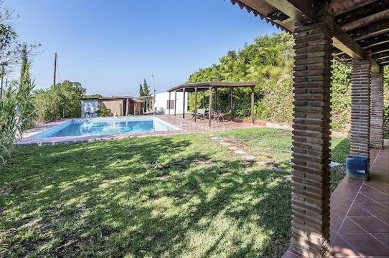 Foto 025b6f64-d245-4a86-9942-e24ebc2bd629. Chalet mit parking pool in Buenavista-Lauro Golf Alhaurín de la Torre