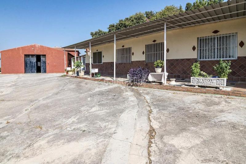 Foto 91c2bb8f-995e-460f-8b63-e8a1f081bf97. Chalet mit parking pool in Buenavista-Lauro Golf Alhaurín de la Torre