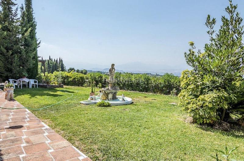 Foto c9ebcda7-1d5d-4a0f-a3d5-cec3596b691a. Chalet mit parking pool in Buenavista-Lauro Golf Alhaurín de la Torre