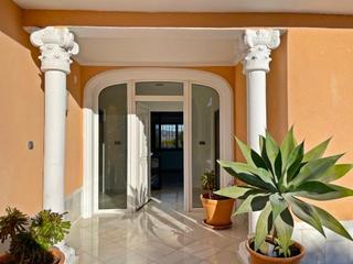 Rent Chalet  Pablo ruiz picasso. Villa en alhaurin de la torre