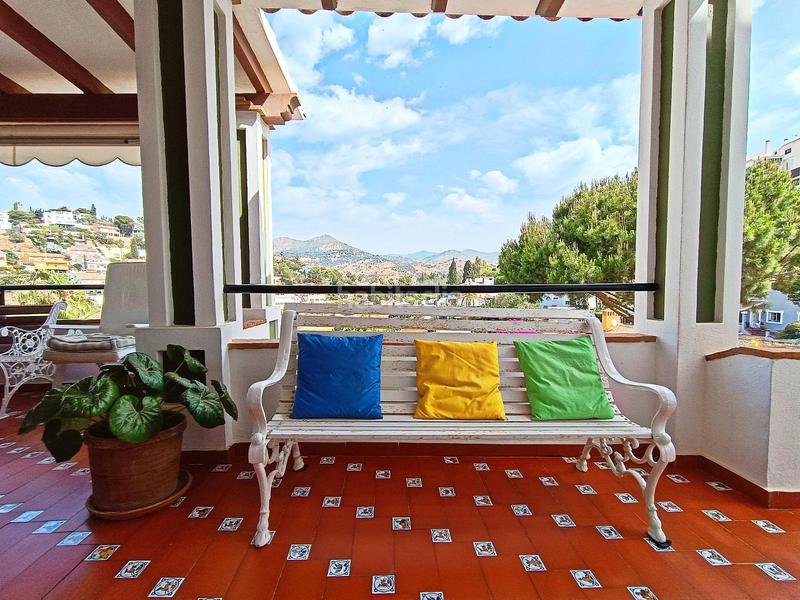 Foto 8f4b3bb1-c46b-447b-af2b-09b356905f1c. Chalet avec chauffage parking piscine dans El Candado Málaga