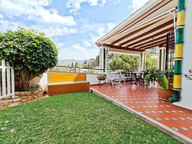 Foto c6f00355-bced-4812-b760-2854a8b2df5b. Chalet avec chauffage parking piscine dans El Candado Málaga