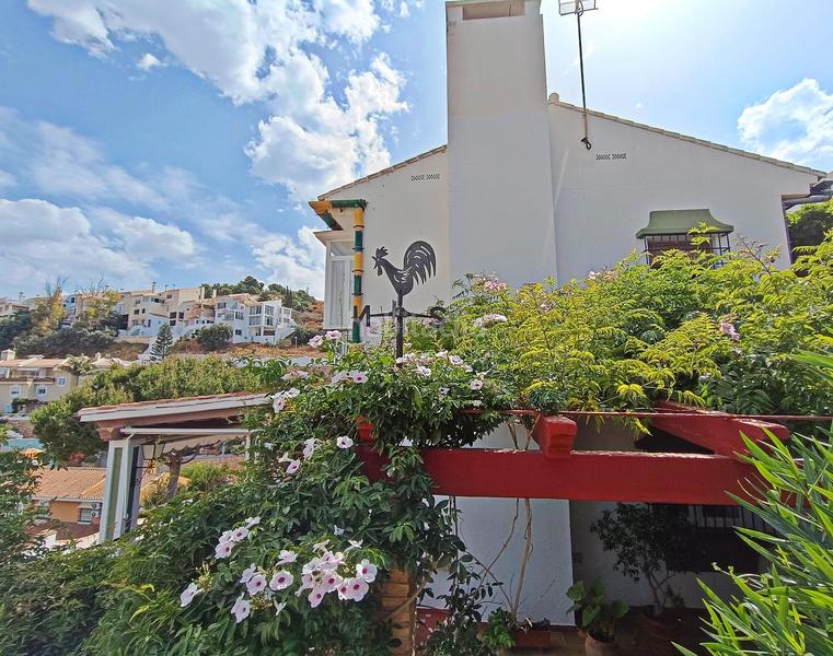 Foto d7b071b6-37bf-4bfb-924b-6d13c3a741aa. Chalet avec chauffage parking piscine dans El Candado Málaga