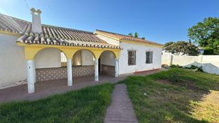 Xalet  Camino del pilar. Chalet independiente en montsalvez