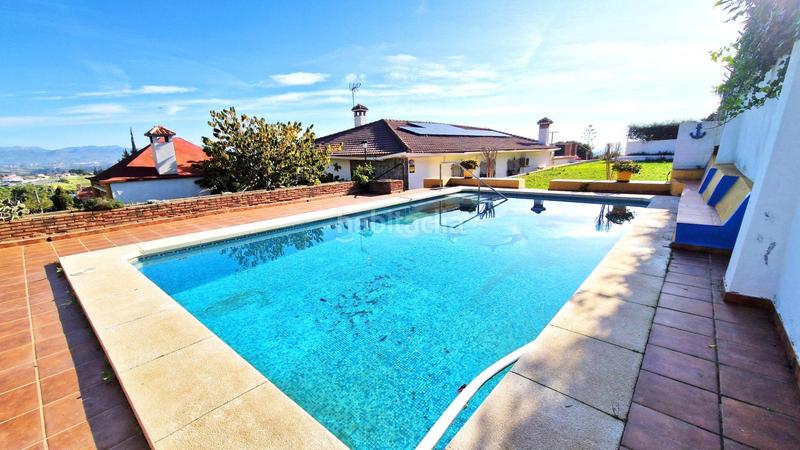 Foto 104e0baa-c2fb-4e13-aa9f-f0889b1295d5. Chalet mit parking pool in El Romeral-Peñón de Zapata Alhaurín de la Torre