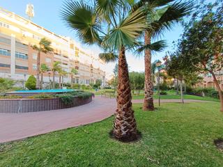 Àtic a Calle saint exupery. Piso de 2 dormitorios, con 2 terrazas y plaza de garaje.