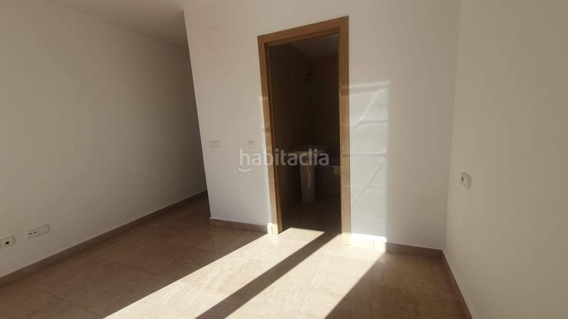 Foto 0a2dd0f7-394d-462a-8754-50560b1d8a7c. Piso  luminoso con gran terraza en vistalmar duquesa norte en Manilva