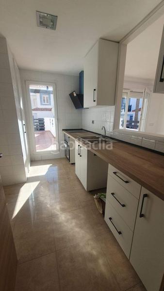 Foto 13305aaf-466a-4f6e-9500-a82bf0649534. Piso  luminoso con gran terraza en vistalmar duquesa norte en Manilva