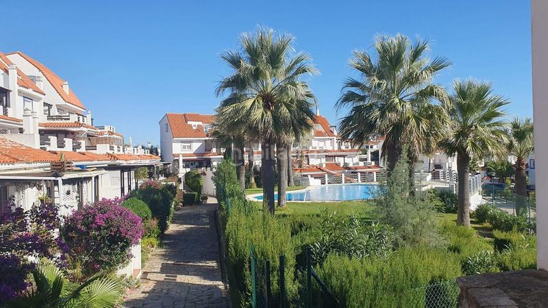 Foto fac5c9f6-a1d9-4d98-8c28-c77f84ed2cf5. Piso  luminoso con gran terraza en vistalmar duquesa norte en Manilva