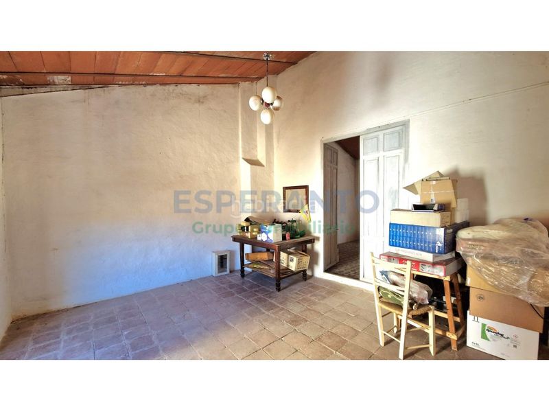 Foto 0bb78dd8-3bb8-4ee5-b972-3836a60a6312. Casa amb aparcament a Centro Antequera