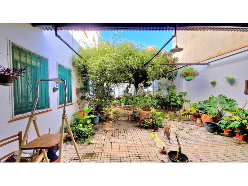 Foto 0d2a618d-8cfd-47d9-80c2-9bf461c0def4. Casa amb aparcament a Centro Antequera