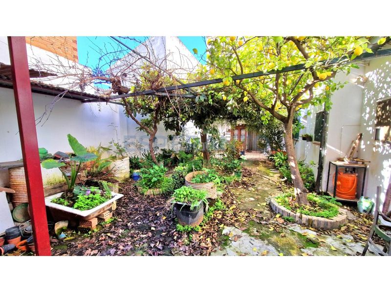 Foto 3a385393-8579-4349-9e75-15784c1adbc6. Casa amb aparcament a Centro Antequera