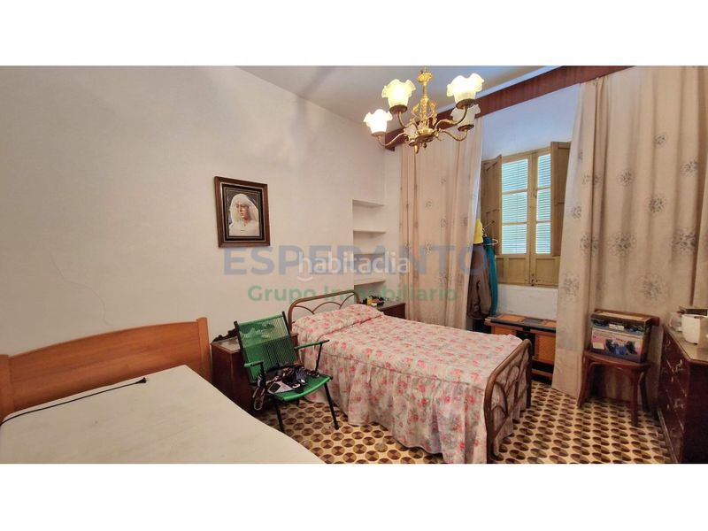 Foto 47a1a00f-80a7-4197-a912-82647ea371f1. Casa amb aparcament a Centro Antequera