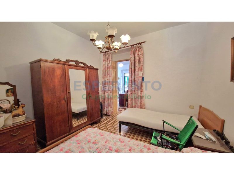 Foto 481a6309-beed-41e0-8699-ba865746b92c. Casa amb aparcament a Centro Antequera
