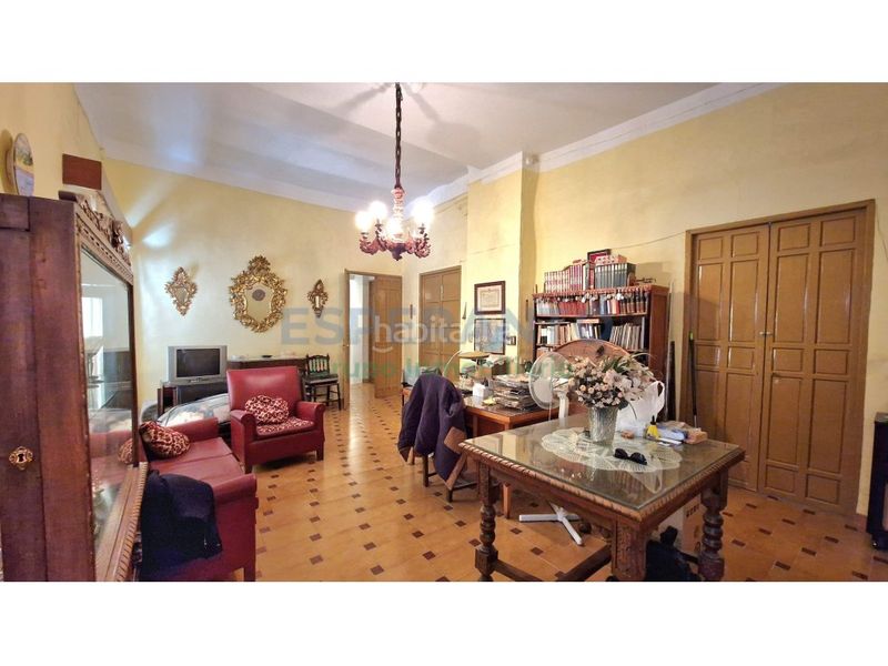 Foto 6f3cb180-7660-4c4b-baaf-15f084849a21. Casa amb aparcament a Centro Antequera