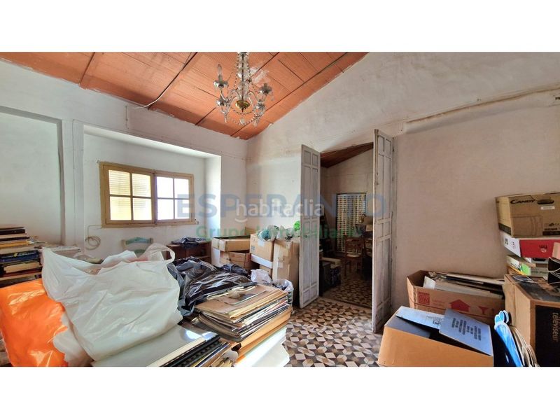 Foto 8a2f65d3-36e9-44ee-8eec-c23b9155f163. Casa amb aparcament a Centro Antequera