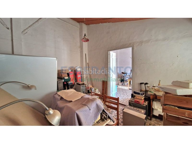 Foto a063fe27-03b5-48c1-918f-df0322b94f85. Casa amb aparcament a Centro Antequera