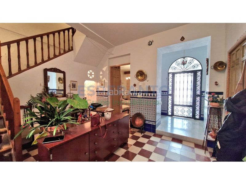Foto dee44ad1-5c24-40a8-bb93-e4d4e0e28512. Casa amb aparcament a Centro Antequera