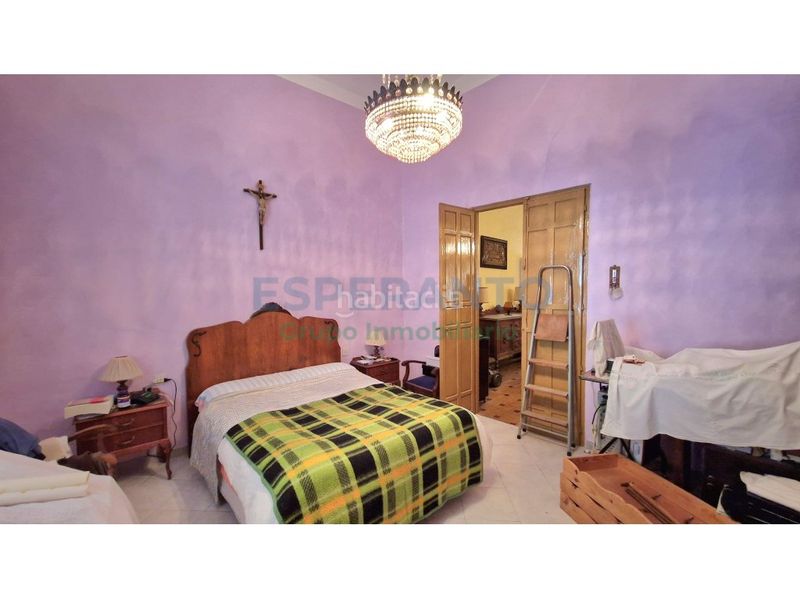 Foto e14442d2-e5ed-4fa1-84e7-e194a6dd4d6f. Casa amb aparcament a Centro Antequera