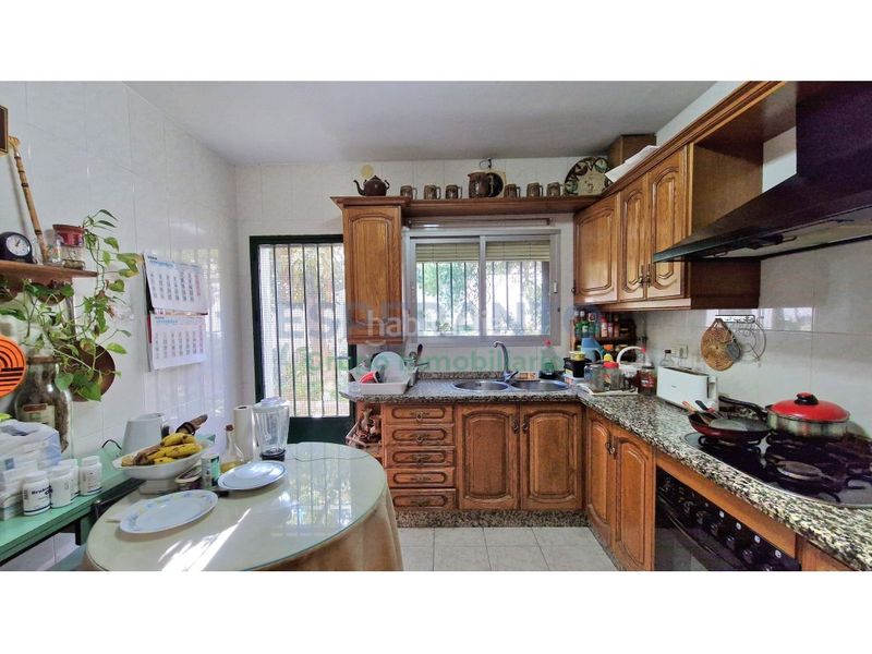 Foto ecbf3c90-f13f-4b83-9f41-35f1163f5544. Casa amb aparcament a Centro Antequera